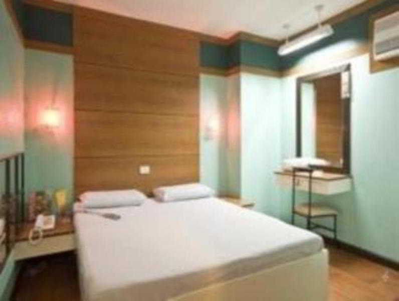 Hotel Sogo Sta Mesa Манила Экстерьер фото