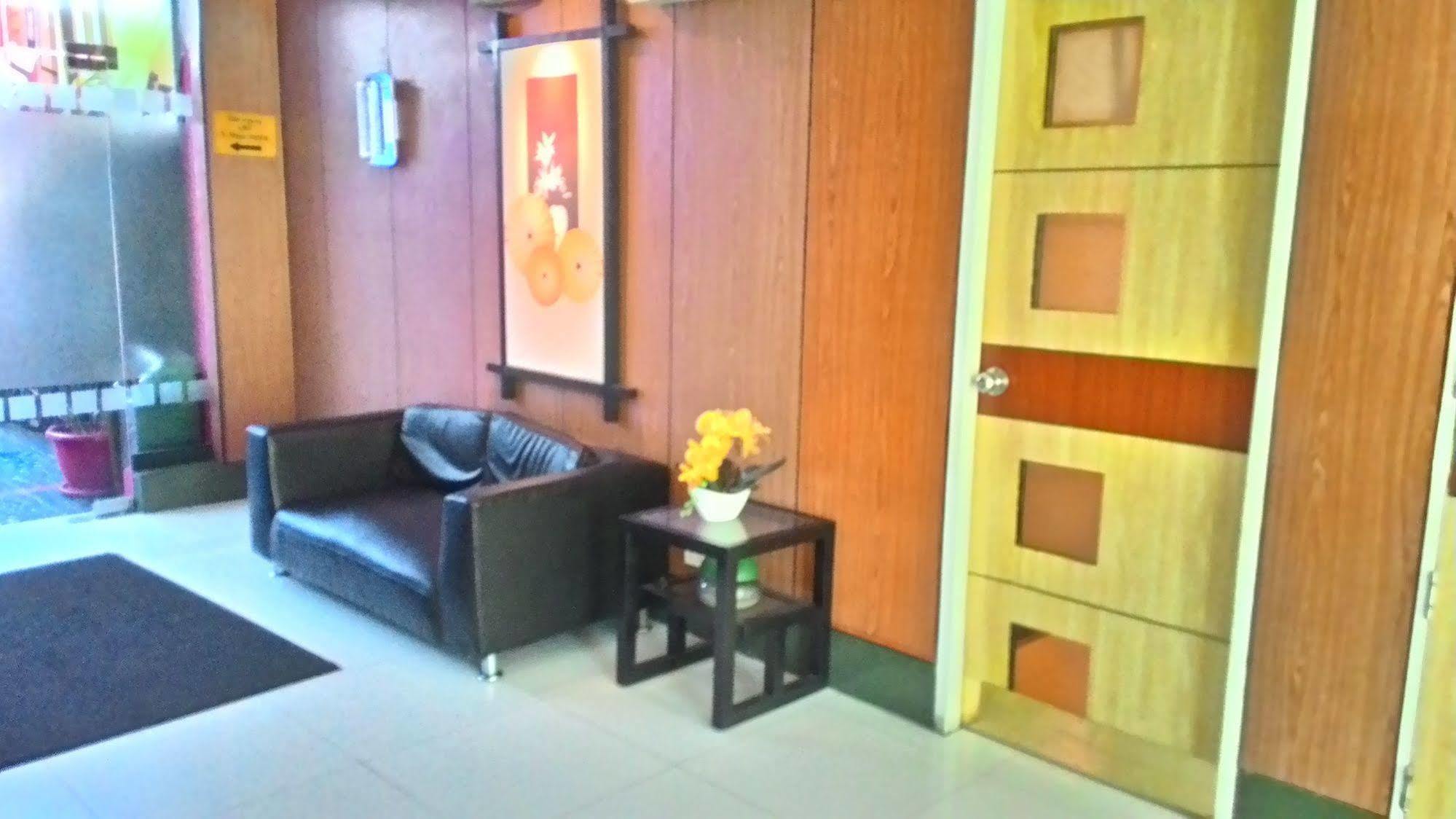 Hotel Sogo Sta Mesa Манила Экстерьер фото